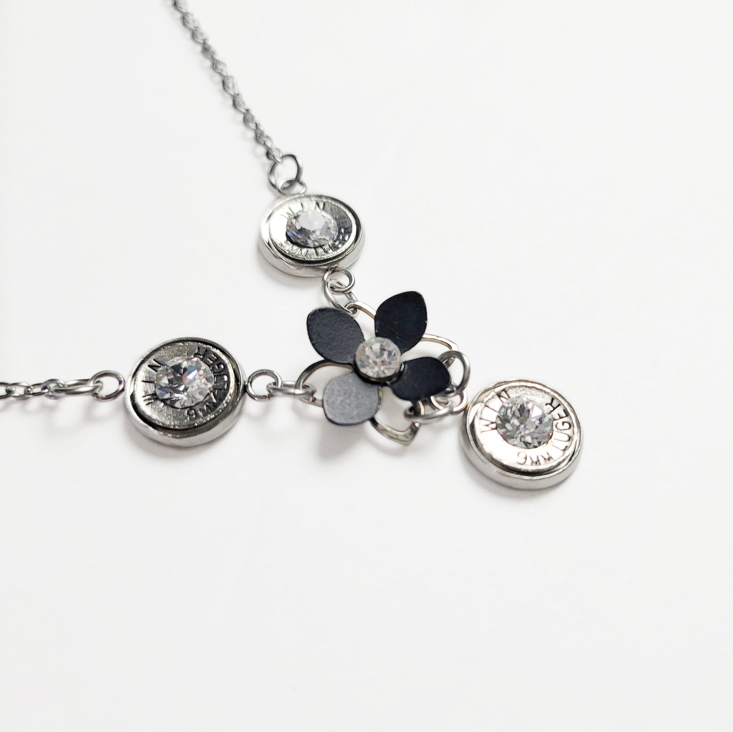 Black Daisy Necklace